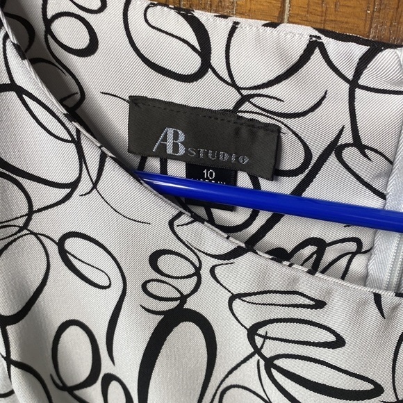 AB Studio Dress - Picture 4 of 5